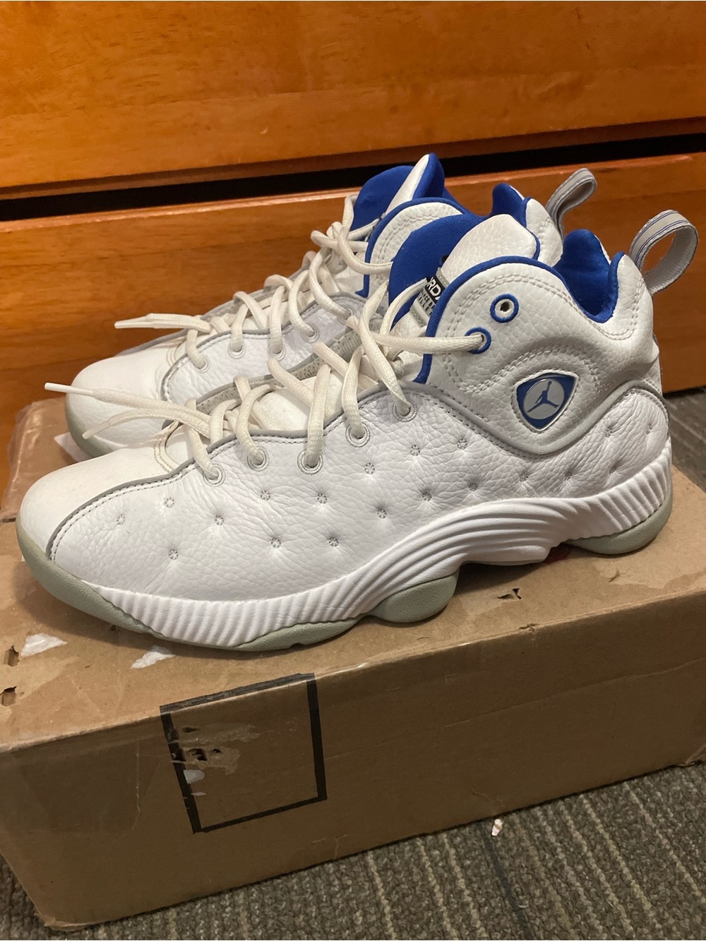 Team Jordan White and Blue Leather Low-Top Basketball Shoes